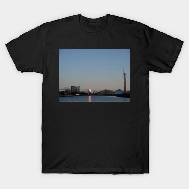 Scottish Photography Series (Vectorized) - River Clyde Sunset T-Shirt by MacPean